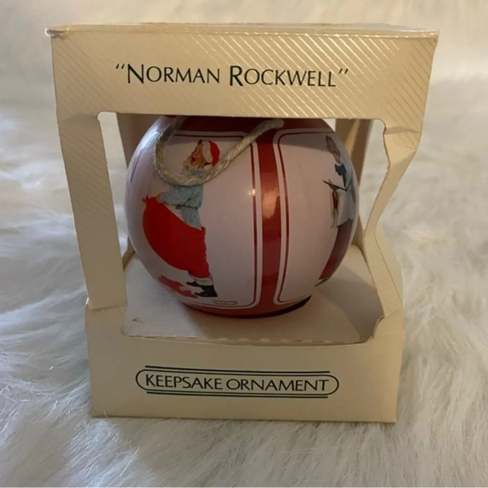 Hallmark 1982 Norman Rockwell Tree Christmas‎ ornament